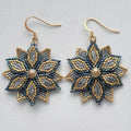 Pendientes de flores hechos a mano con cuentas miyuki