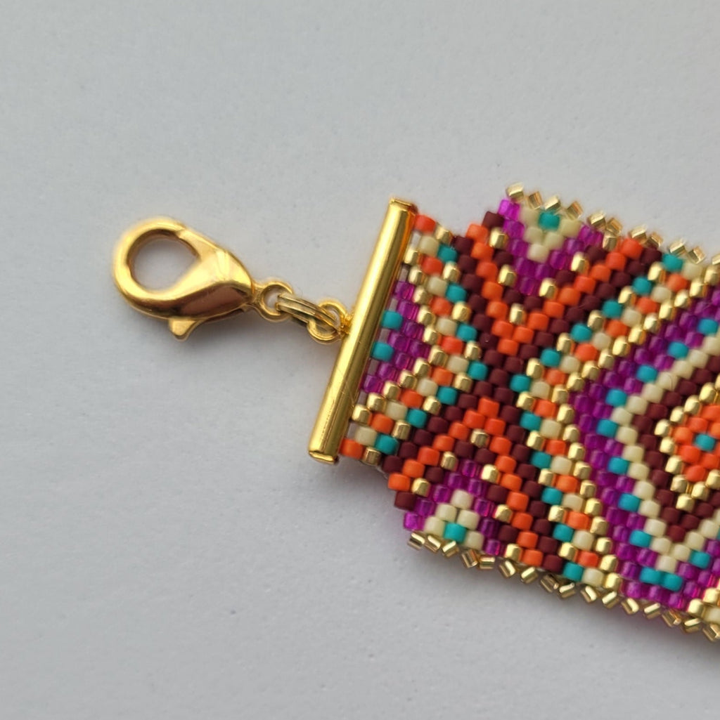 brazalete boho hecho a mano con cuentas miyuki