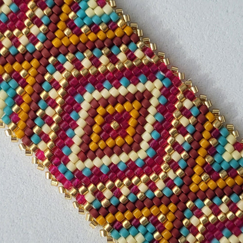 brazalete boho hecho a mano con cuentas miyuki